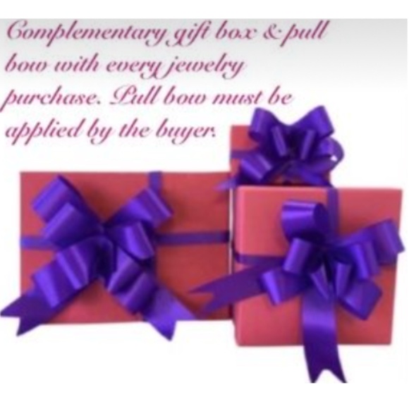 NWT Treska Pearl Drop Pierced Earrings - Picture 5 of 5